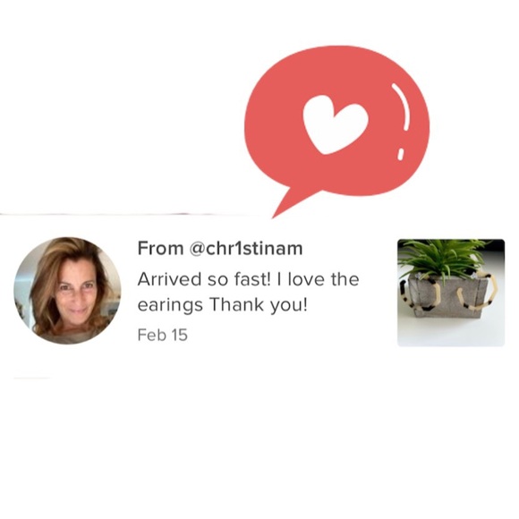 ✨1 left!✨ Leopard Resin Hoop Earrings - Picture 5 of 5